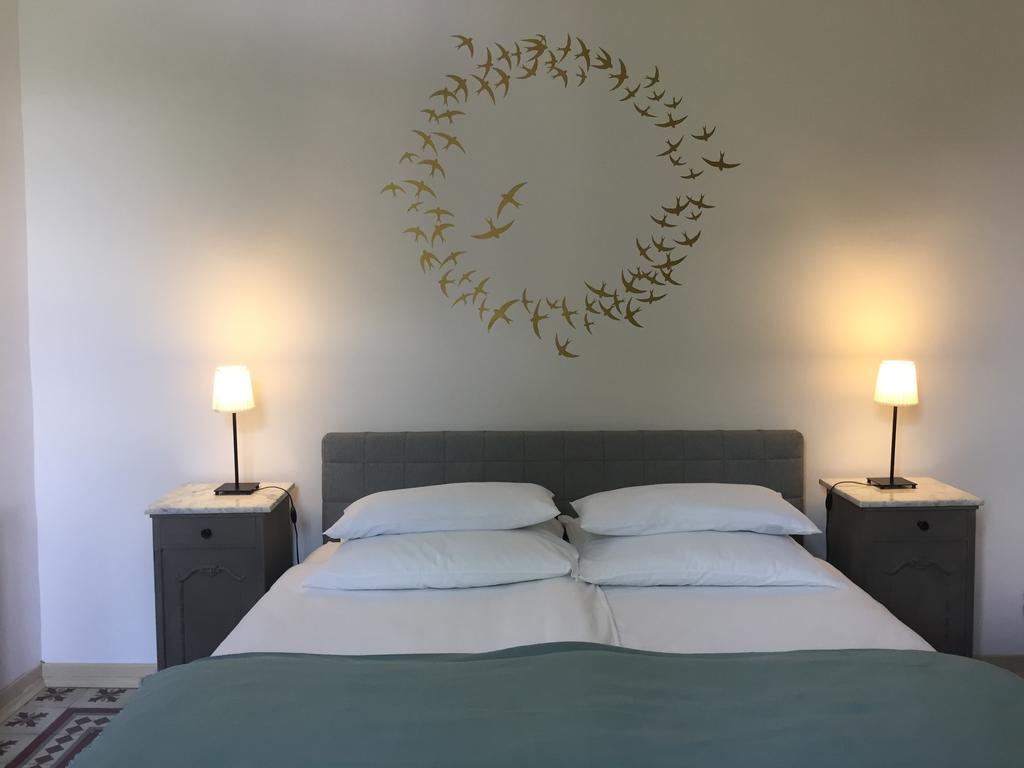 Bed and Breakfast Mas De Mariette Noves Exteriér fotografie